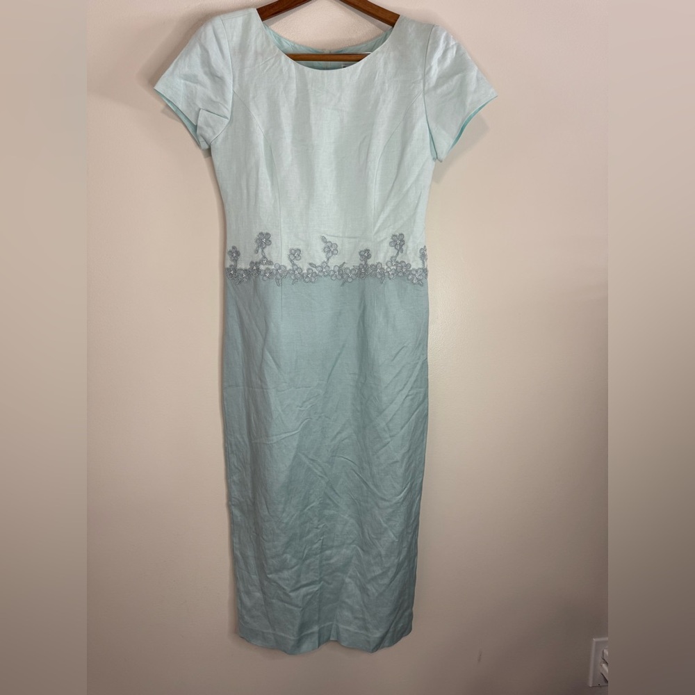 Jessica Howard VINTAGE Elegant Light Blue Embroidered Dress in size 4P